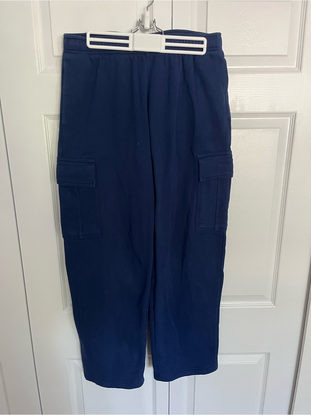 Women’s Aritzia Sweatfleece Mega Cargo Sweatpants